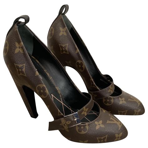 louis vuitton pumps